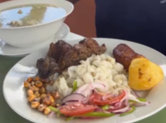 comida las 3 cascadas